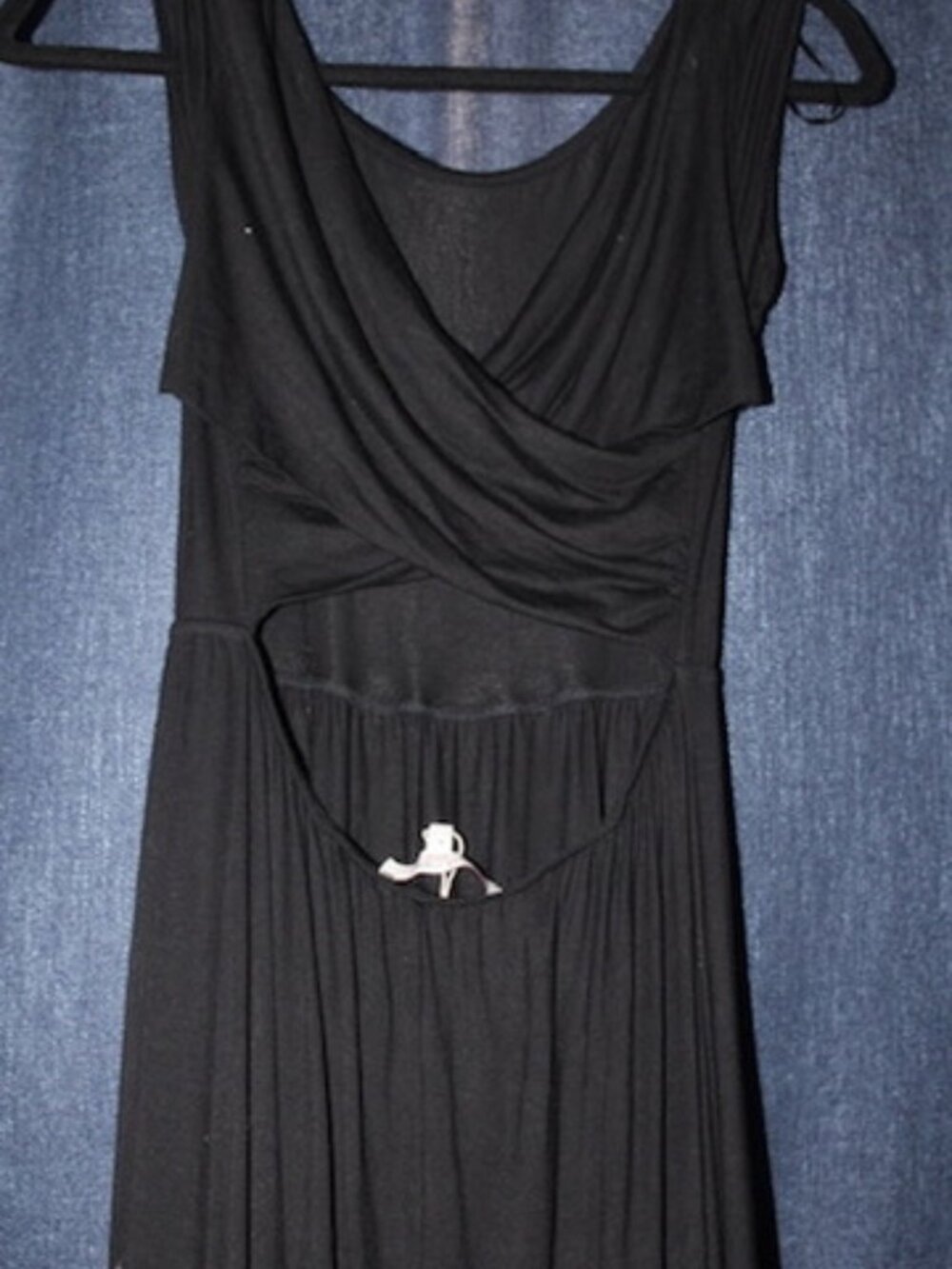 BLACK DRESS WITH CROSS BACK